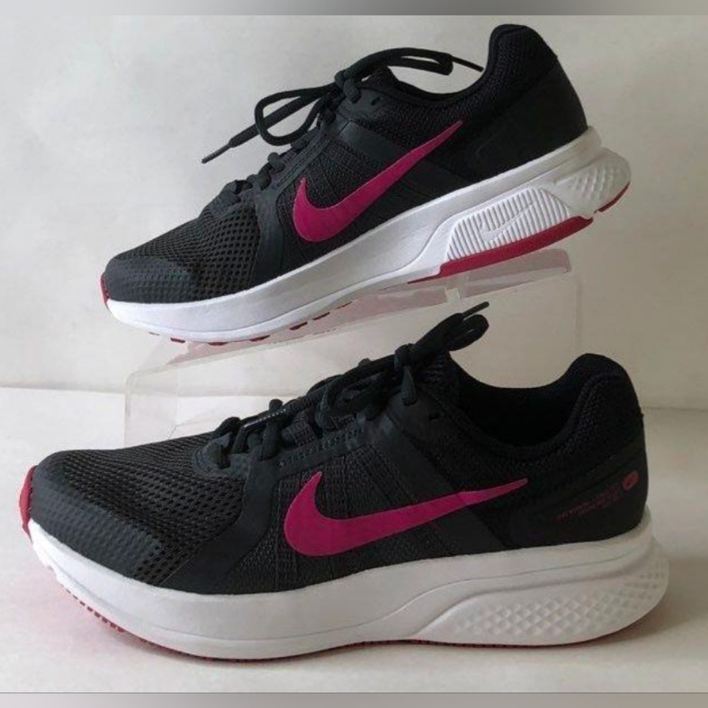 Nike Wmns Run Swift 2 Wide 'Dark Smoke Grey Fireberry' Sneakers Size 9 NWOT $85 - Picture 7 of 10